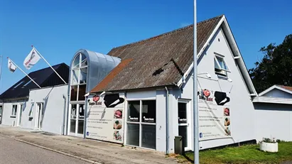 Butikslejemål til slagter, frisør, kiosk m.m. - i alt 432 kvm