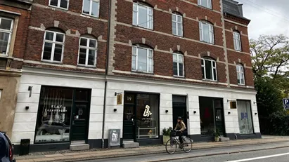 Istandsat butikslokale på centralt handelsstrøg