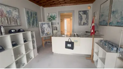 Ca. 80 m², udlejes til frisør etc. centralt beliggende i Augustenborg by